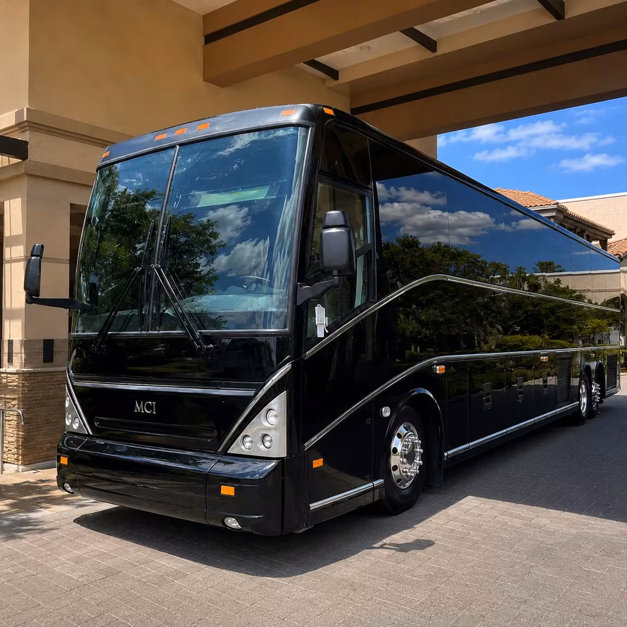 employee shuttle services for waterloo s largest employers