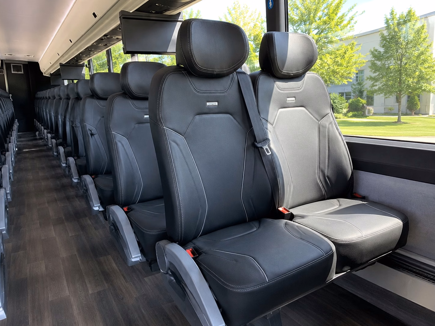 shuttle your wedding guests between waterloo hotels and your venue without the headache
