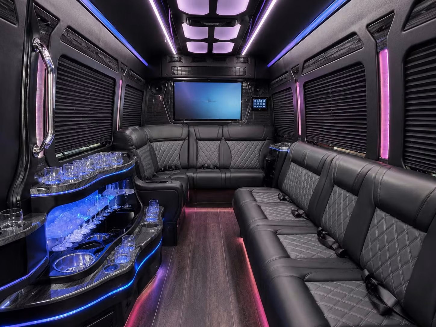 waterloocoachbusservice com lets you ride in style to festivals fairs and outdoor concerts near waterloo